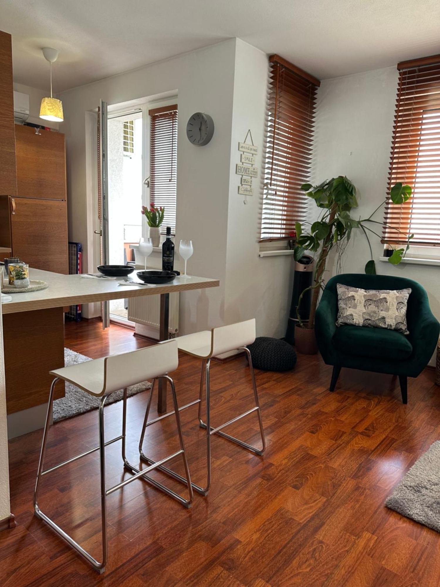 Cozy Apartment With Nice Balcony Seating, 9Th Floor, Parking Bratislava Exterior photo