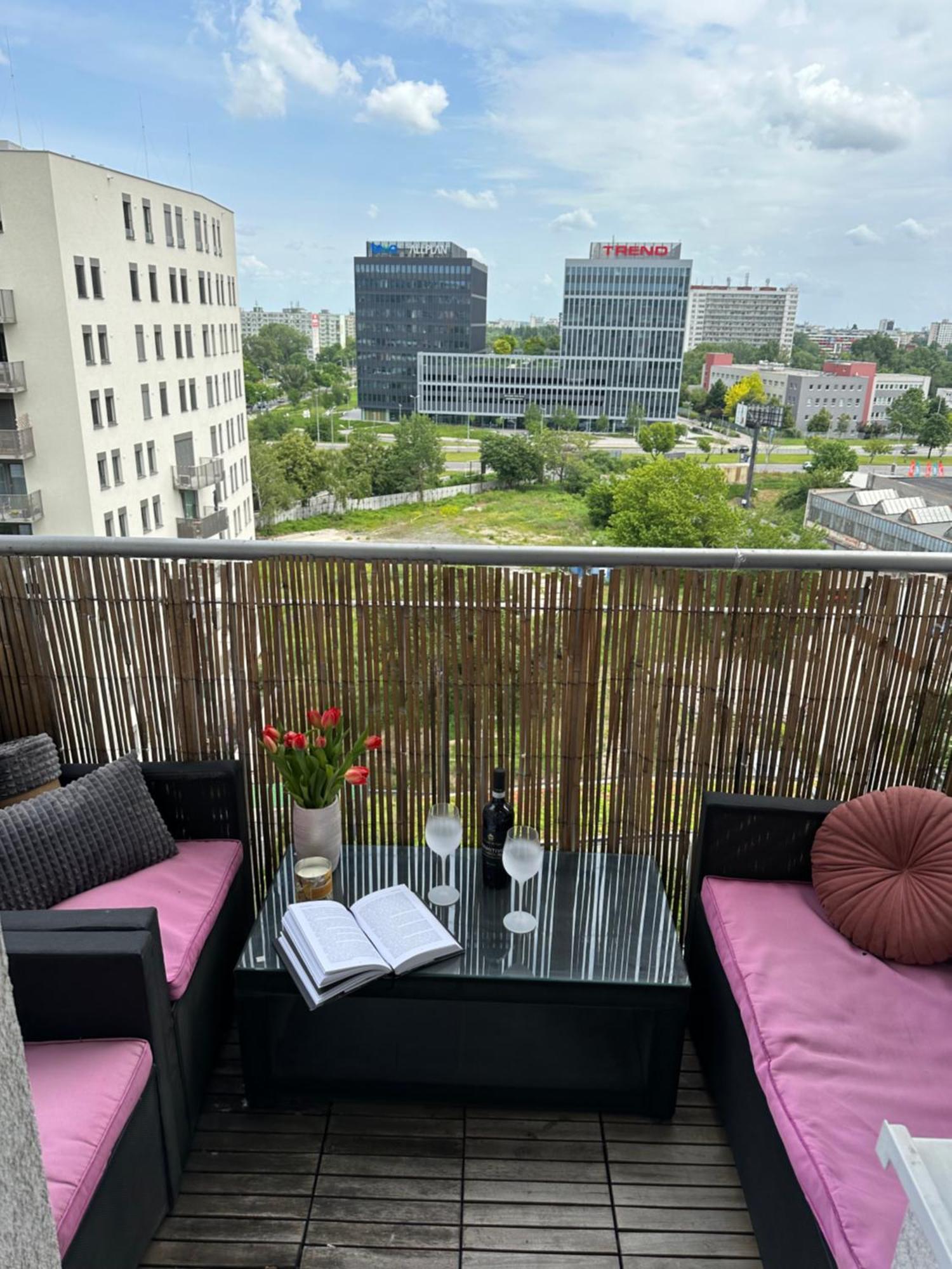 Cozy Apartment With Nice Balcony Seating, 9Th Floor, Parking Bratislava Exterior photo